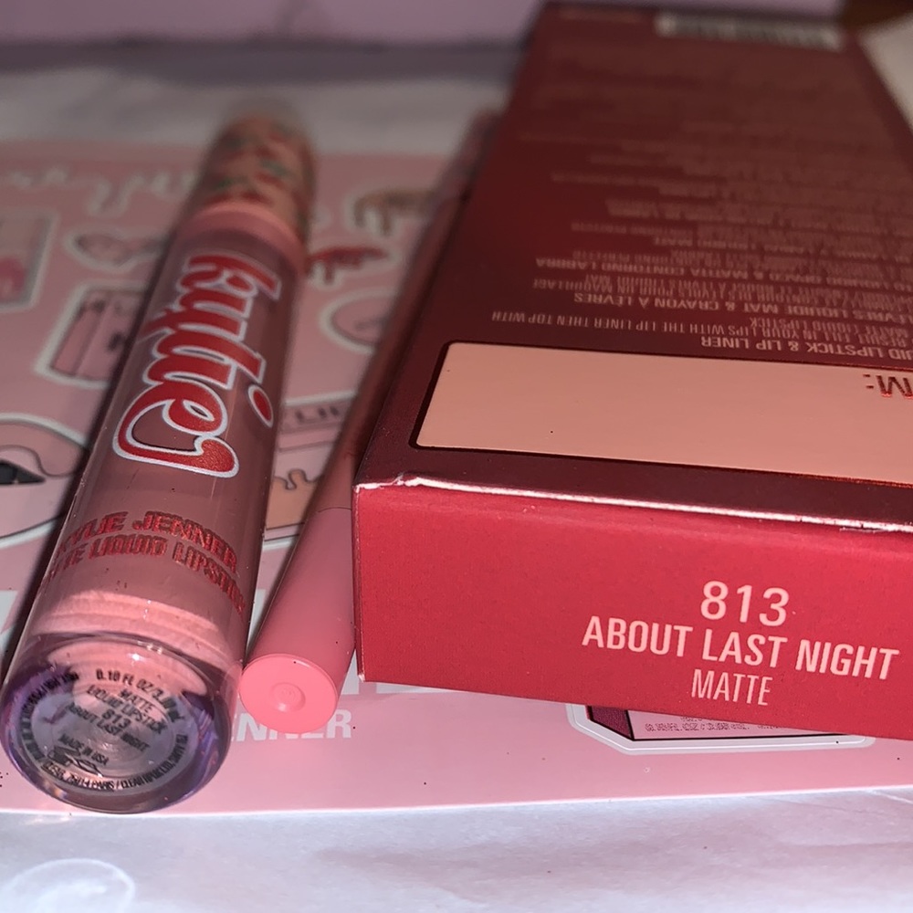 Kylie J Lip Kit Host Pick๐๐ - Picture 11 of 11